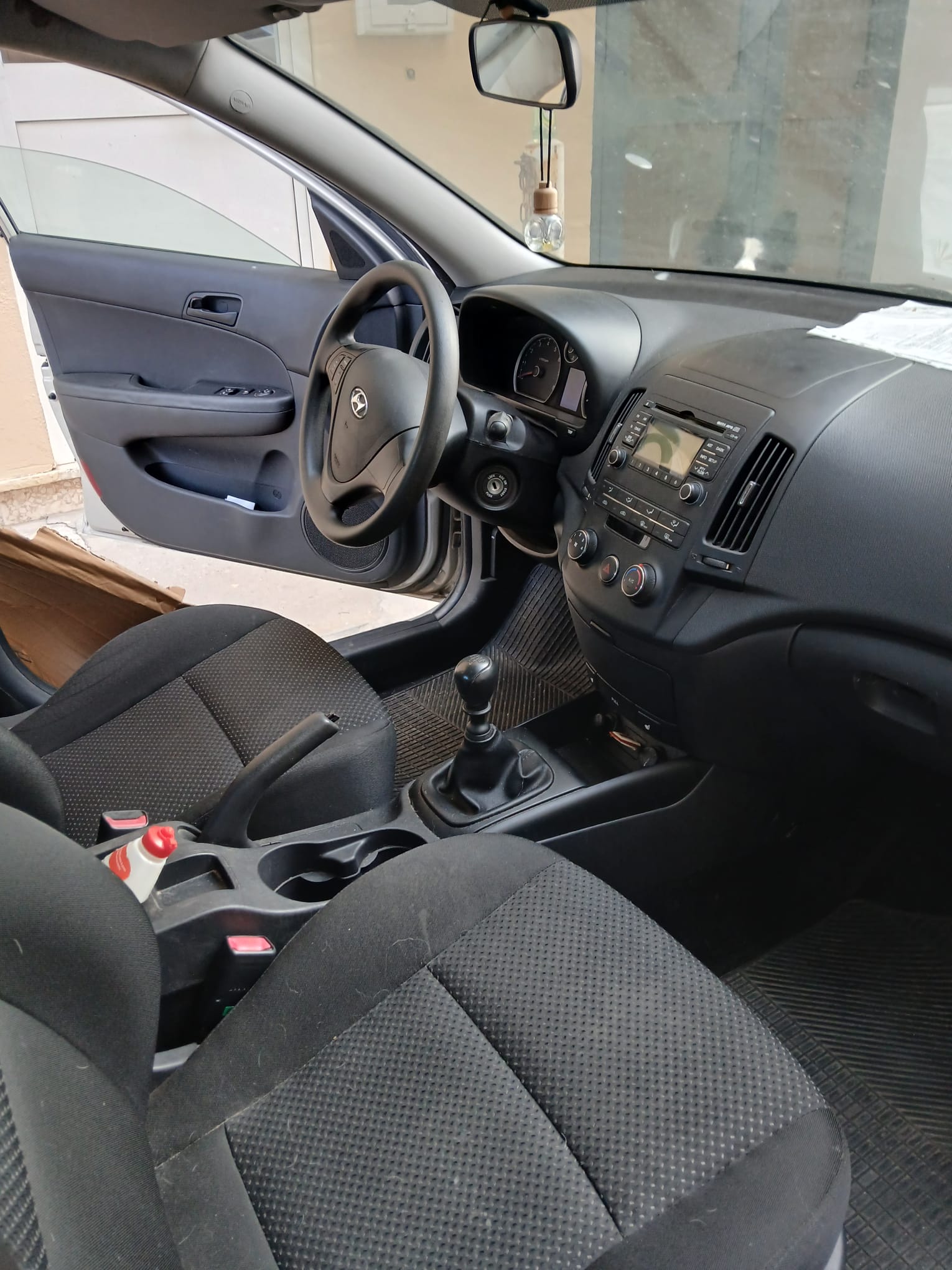 Hyundai HYUNDAI I30 HATCHBACK 1.6 Comfort 5dr (May 2010 - November 2010) 2010 5 doors 5 seats Petrol Manual